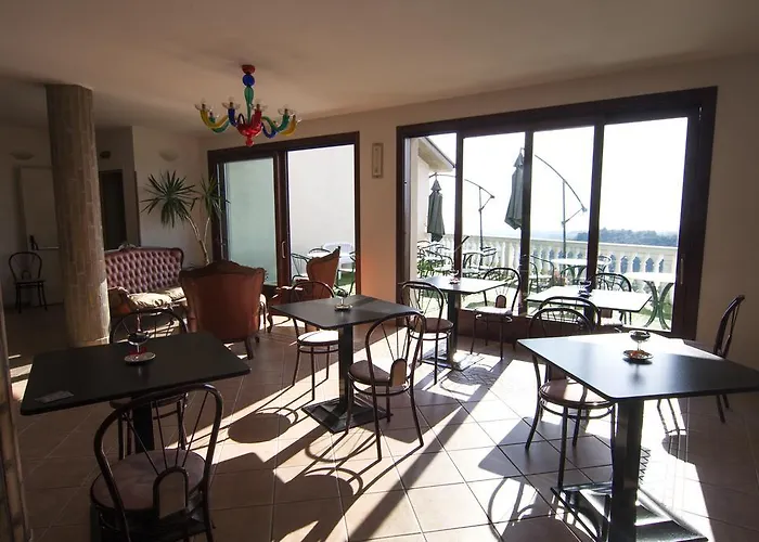 Il Corbezzolo Otel Ripatransone